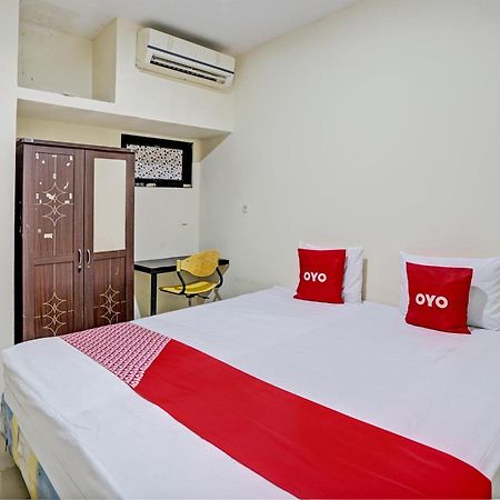 Oyo 93112 Garden Homestay 3 Merlion Surabaya Exterior foto